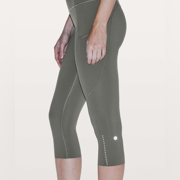 Lululemon Fast & Free Crop size 4 - Picture 1 of 7